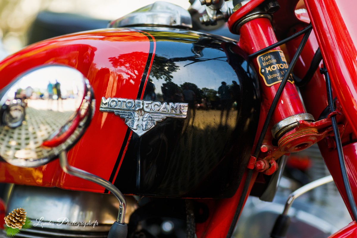 🚗 Car & Moto Addiction à Soustons : Le Charme Intemporel des Belles Anciennes